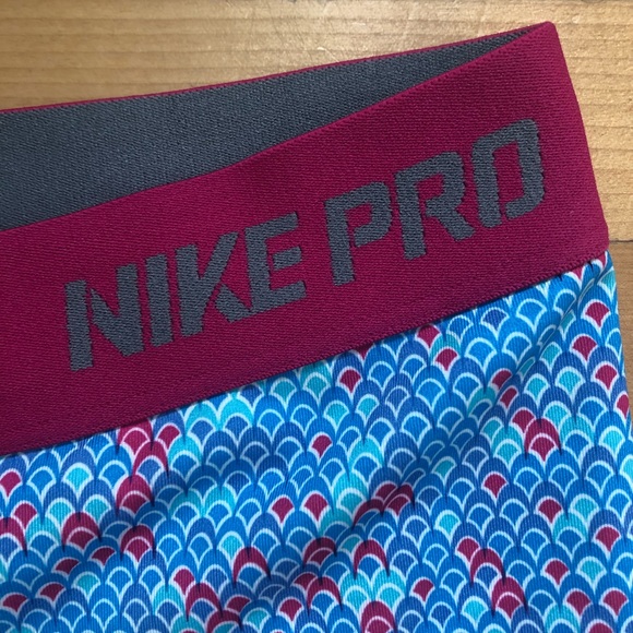 Nike PRO short shorts! - Picture 1 of 3